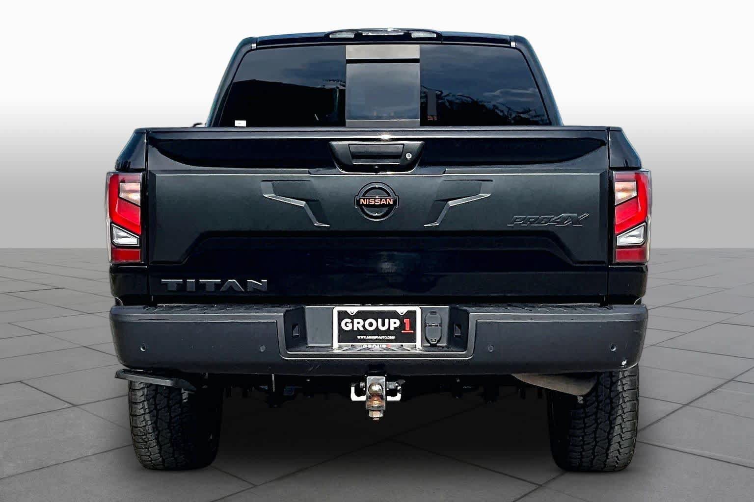 Used 2021 Nissan Titan PRO-4X w/ Pro-4x Convenience Package AWD/4WD image 5
