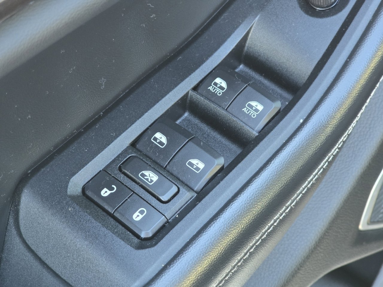 Used 2022 Jeep Grand Cherokee L Laredo w/ Luxury Tech Group I image 23