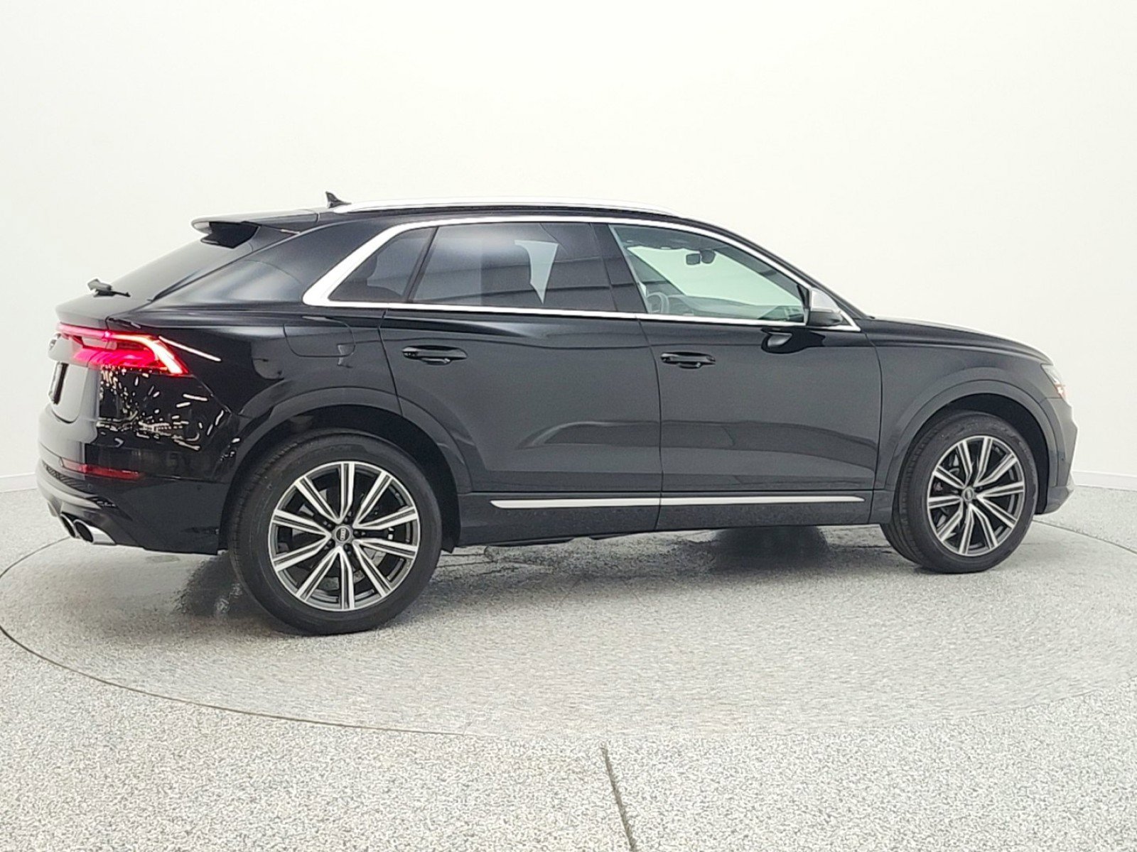 Used 2023 Audi SQ8 Prestige image 5