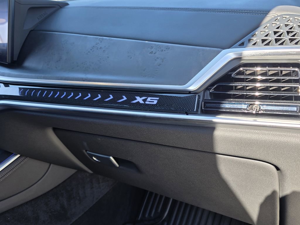 Used 2025 BMW X5 sDrive40i w/ Climate Comfort Package image 32