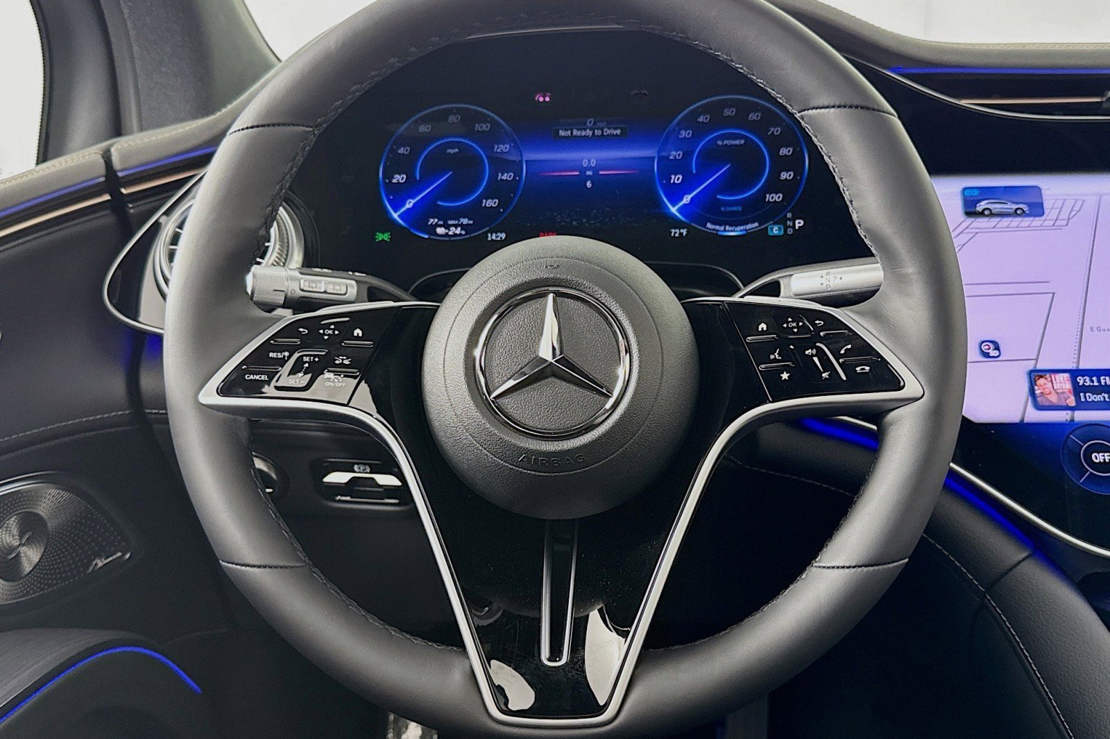 New 2026 Mercedes-Benz EQS 550 4MATIC SUV image 4