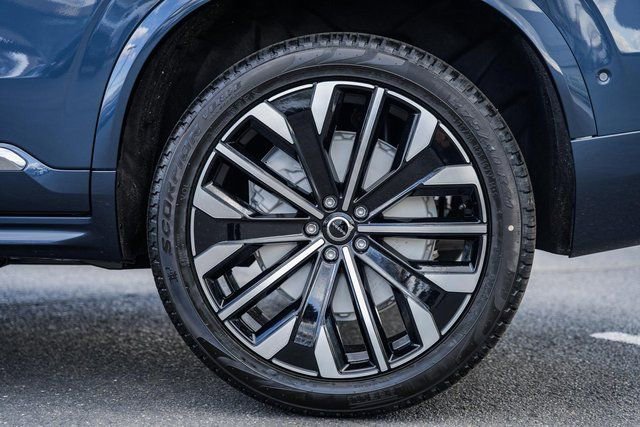 New 2026 Volvo XC90 B6 Ultra image 18