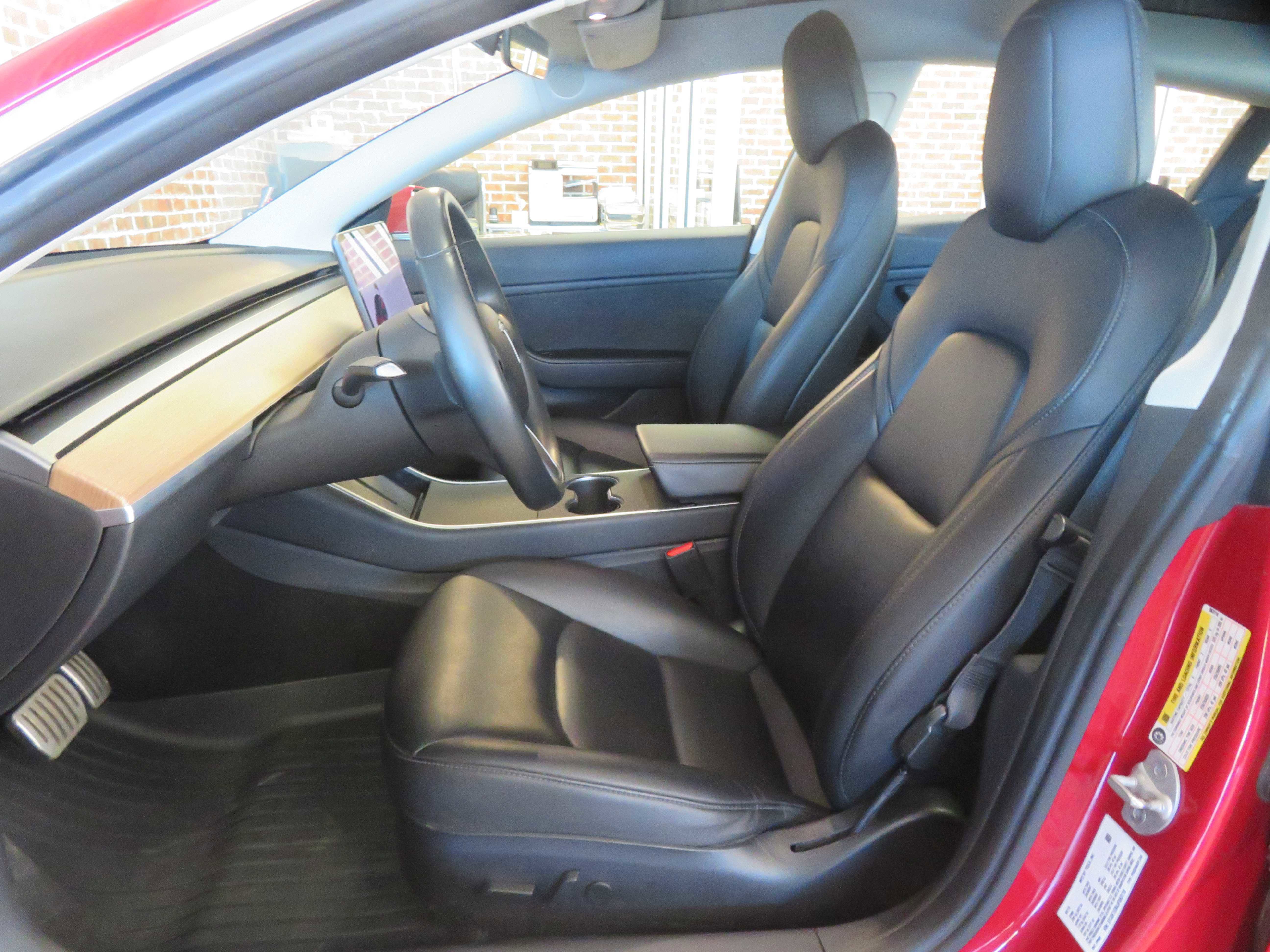 Used 2018 Tesla Model 3 Performance image 15