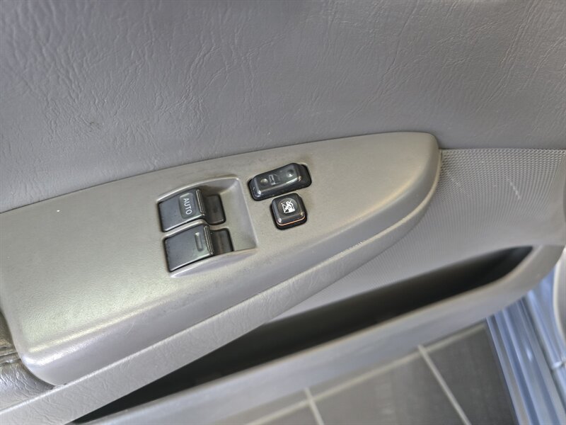 Used 2008 Toyota Solara SE FWD image 33