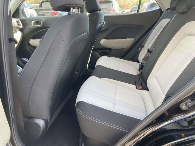 Certified 2023 Hyundai Venue SEL image 9