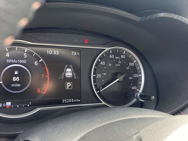 Used 2023 Nissan Versa SR w/ Trunk Package image 19