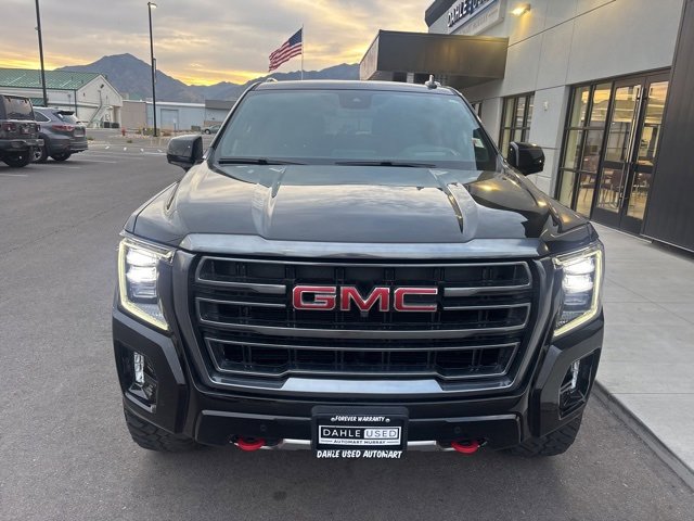 Used 2023 GMC Yukon XL AT4 image 2