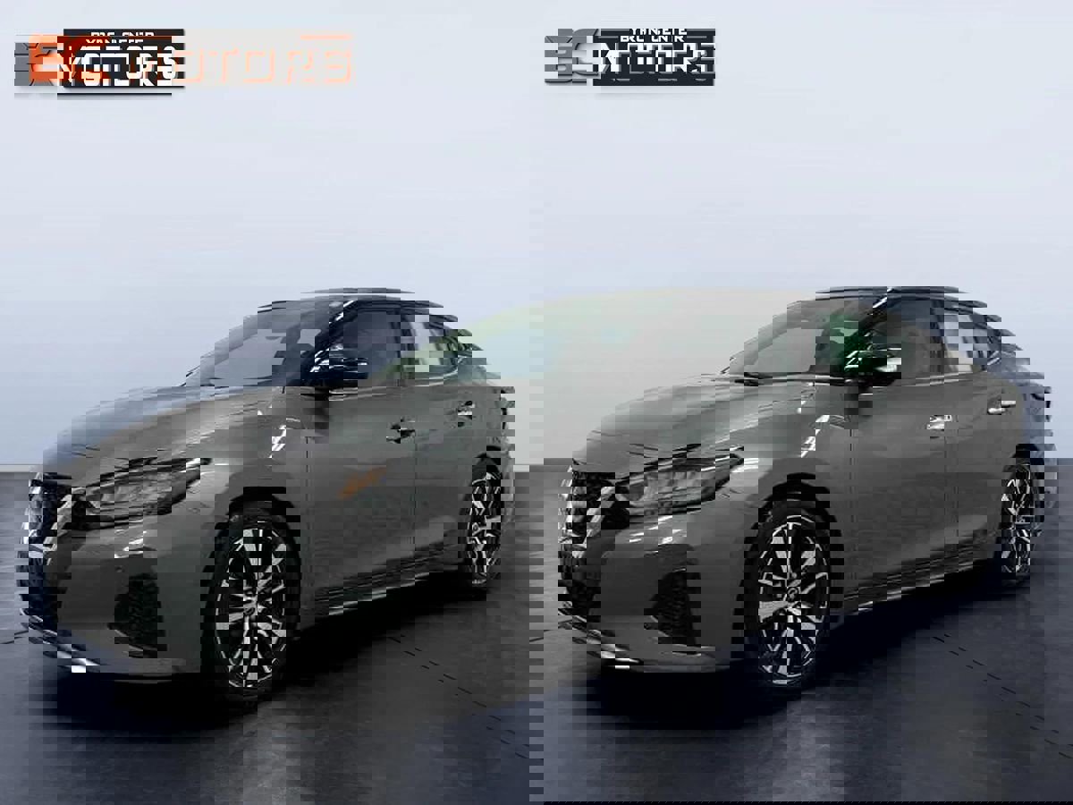 Used 2023 Nissan Maxima SL image 2