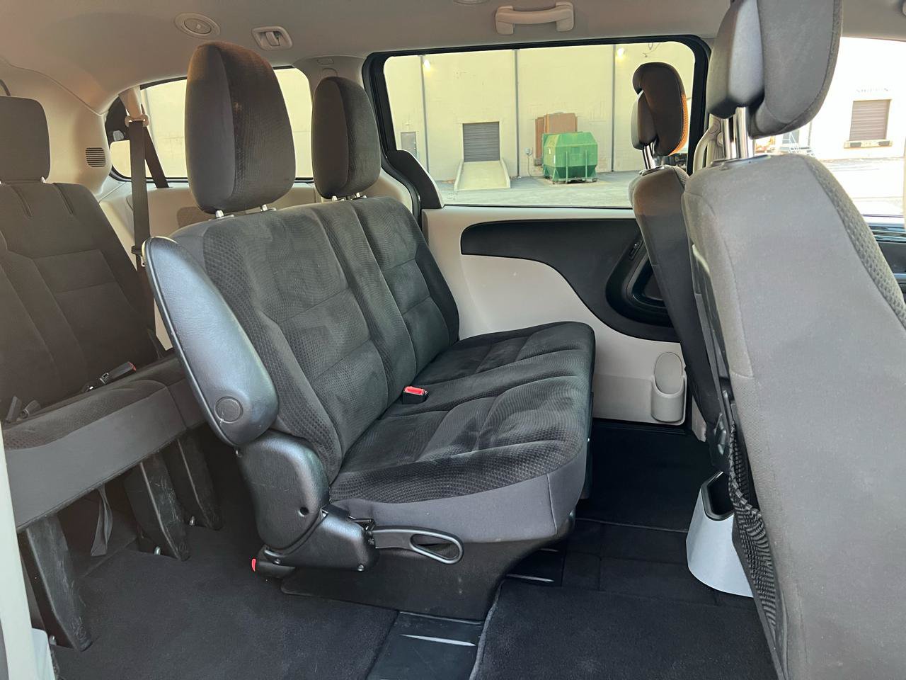 Used 2017 Dodge Grand Caravan SE w/ Power Window Group FWD image 18
