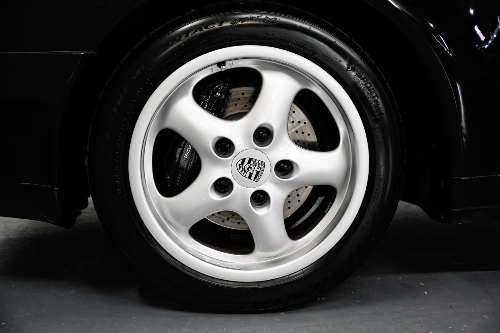 Used 1995 Porsche 911 Carrera RWD image 49
