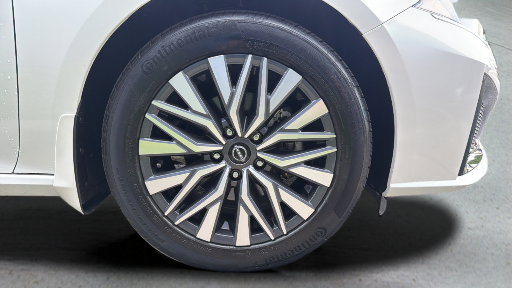 Certified 2023 Nissan Altima 2.5 SV w/ SV Premium Package FWD image 26