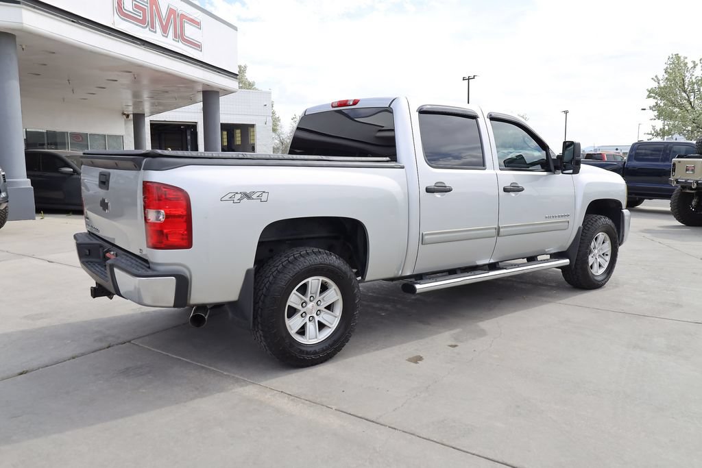 Used 2011 Chevrolet Silverado 1500 LT w/ All-Star Edition AWD/4WD image 6