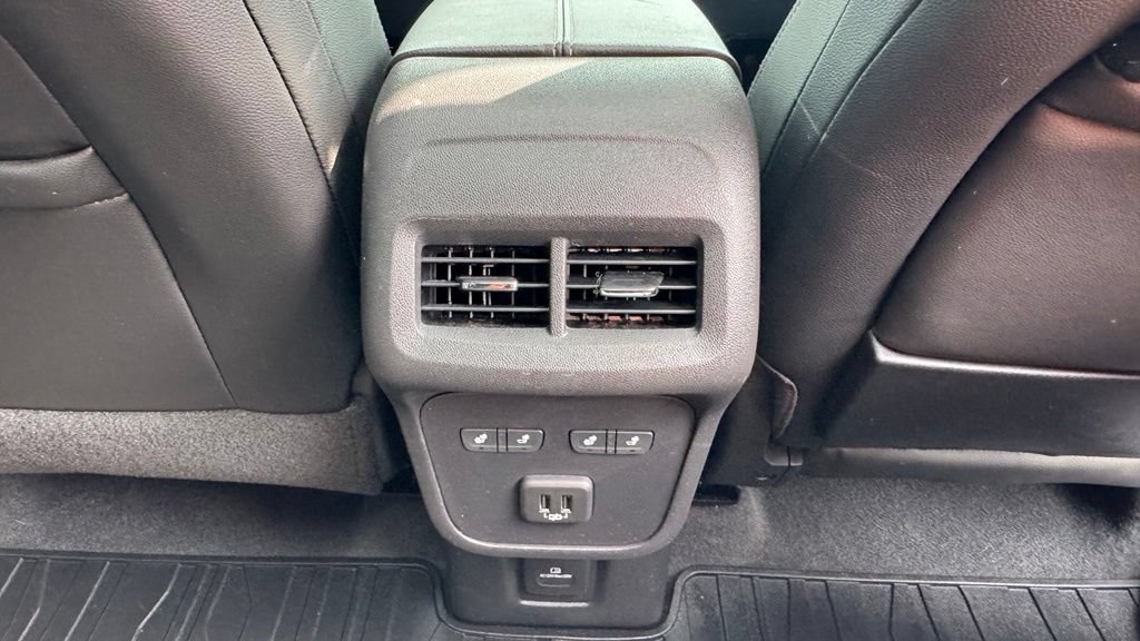 Used 2022 GMC Terrain Denali w/ Denali Premium Package AWD/4WD image 12