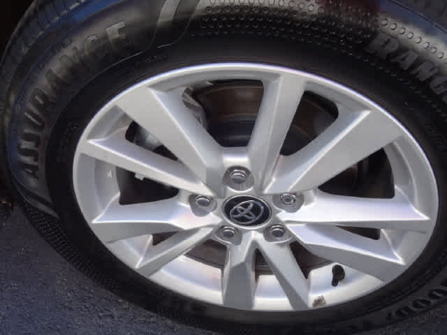 Used 2026 Toyota Camry LE AWD/4WD image 19