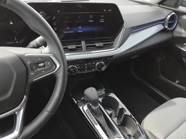 Certified 2025 Chevrolet Trax LT w/ Driver Confidence Package FWD image 34