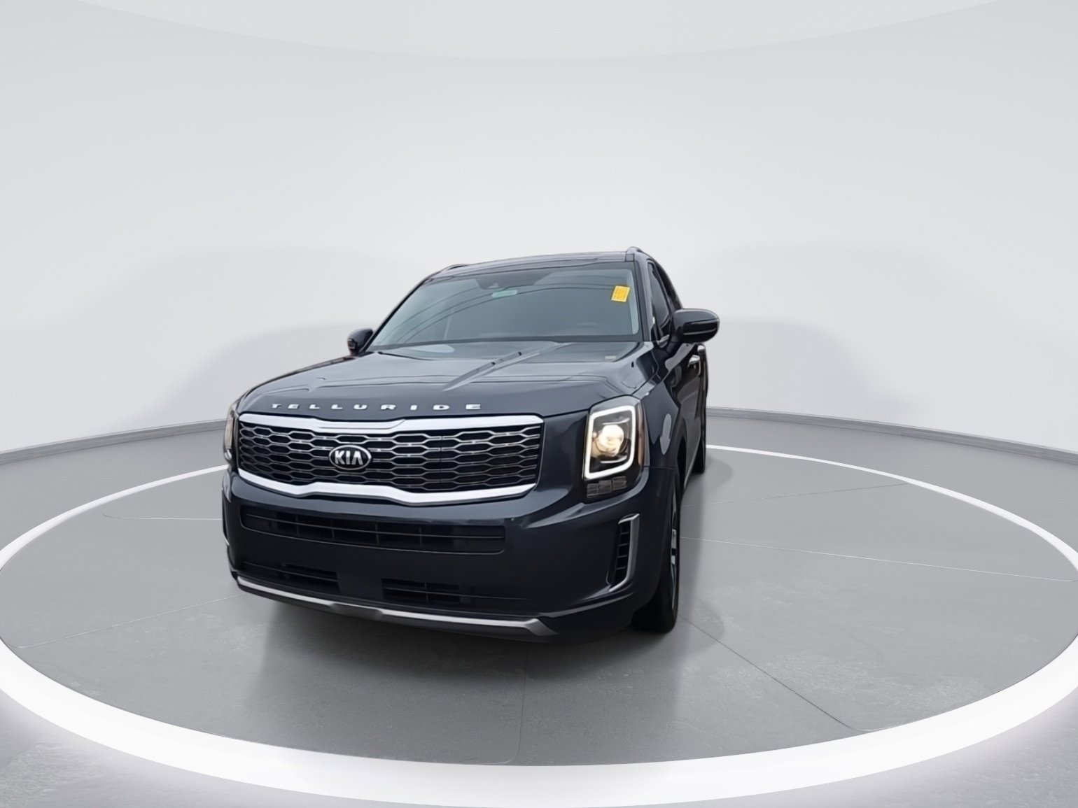 Used 2020 Kia Telluride S w/ S 8 Passenger Seating Package image 3