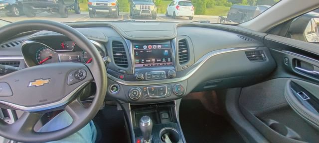 Used 2018 Chevrolet Impala LS FWD image 6