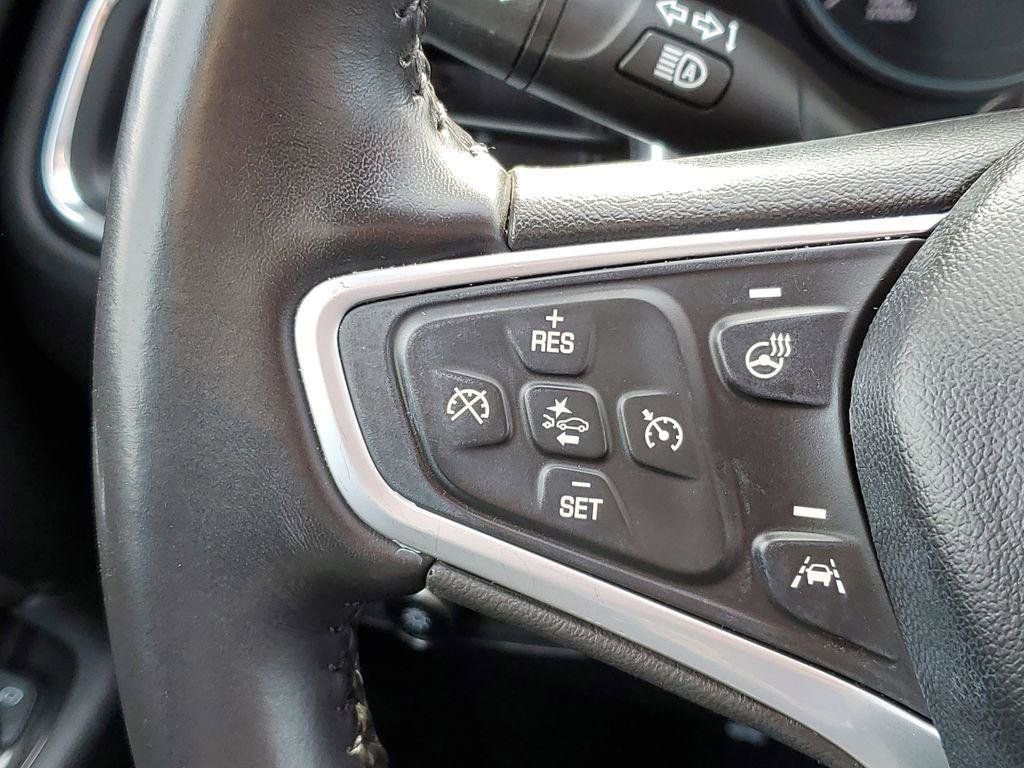 Used 2022 Chevrolet Equinox Premier image 13