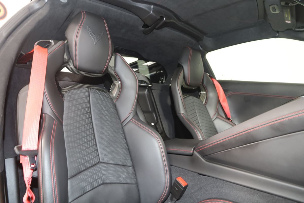 Used 2021 Chevrolet Corvette Stingray Premium Cpe w/ Z51 Performance Package RWD image 16