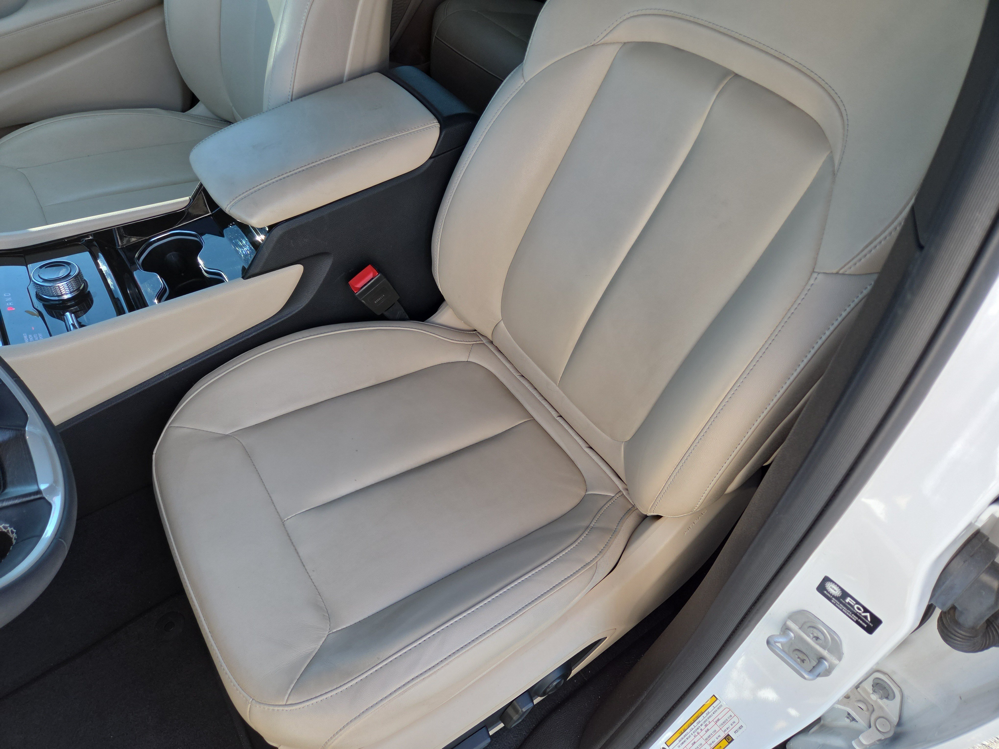 Used 2023 Jeep Grand Cherokee Limited AWD/4WD image 14