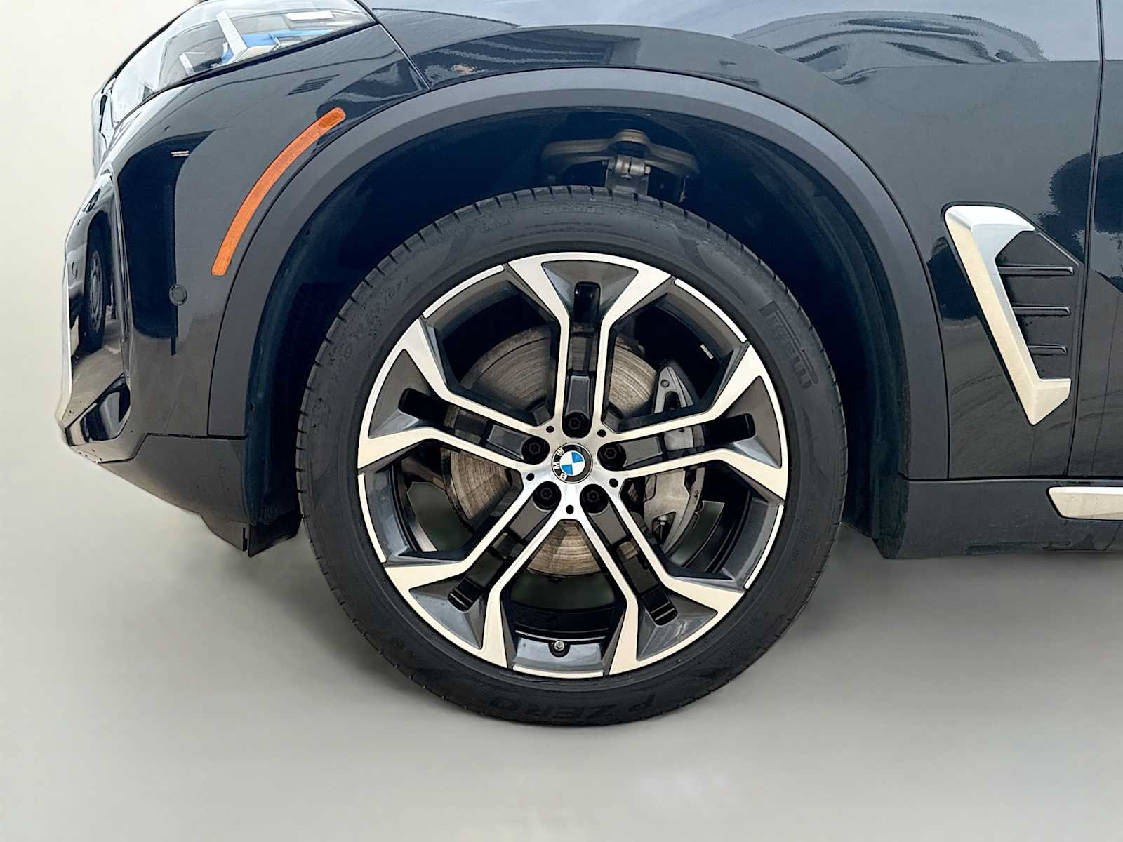 Used 2026 BMW X5 M60i AWD/4WD image 6