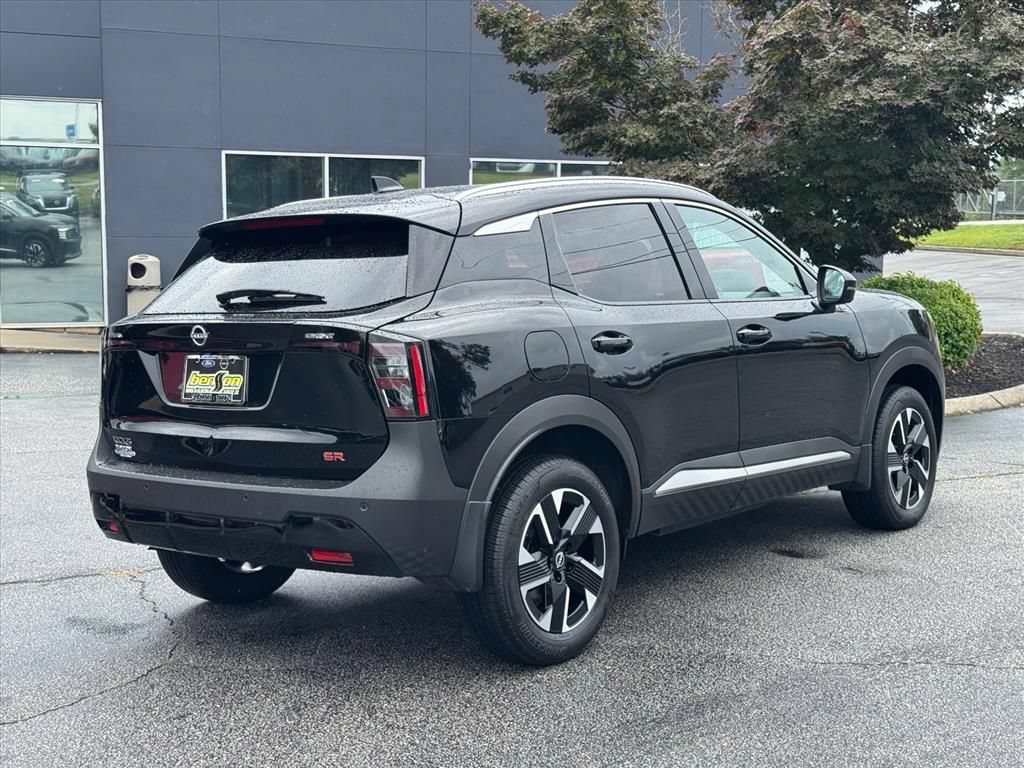 Certified 2025 Nissan Kicks SR FWD image 3
