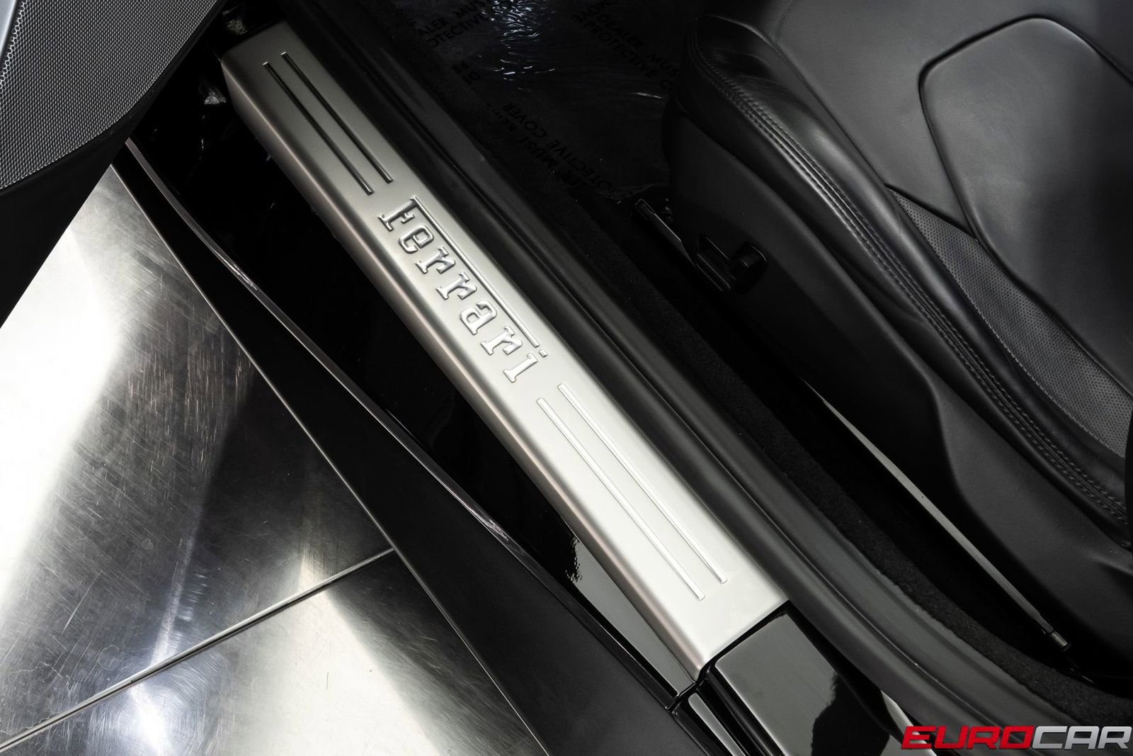 Used 2019 Ferrari Portofino RWD image 46