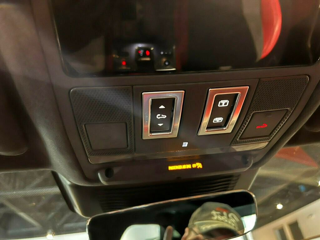 Used 2023 Jaguar F-PACE SVR image 17