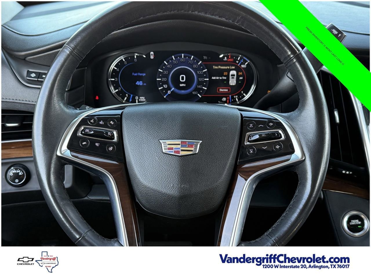 Used 2020 Cadillac Escalade Luxury RWD image 12