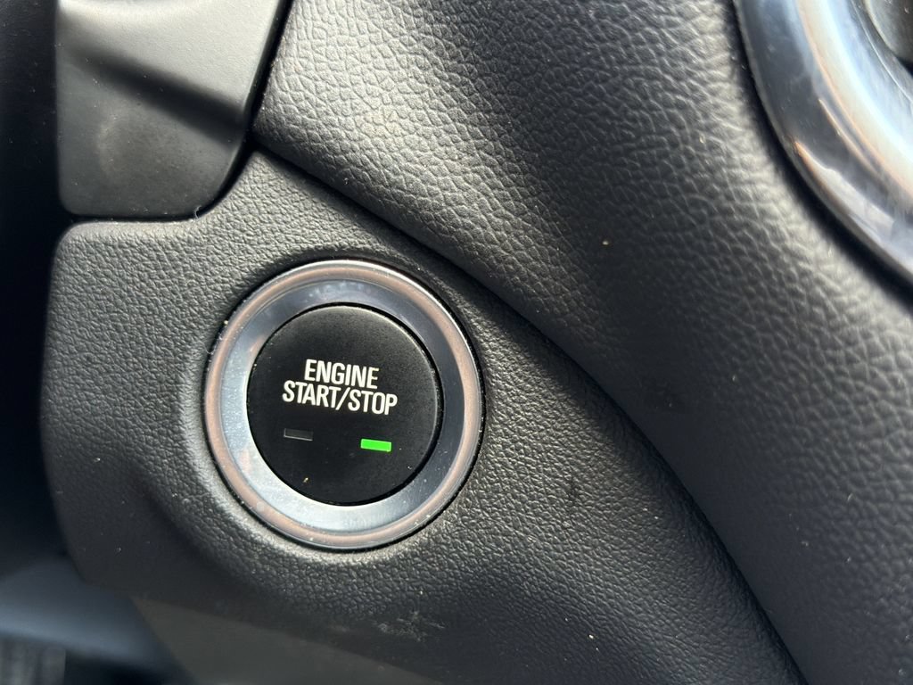 Used 2024 Chevrolet Equinox LT FWD image 9