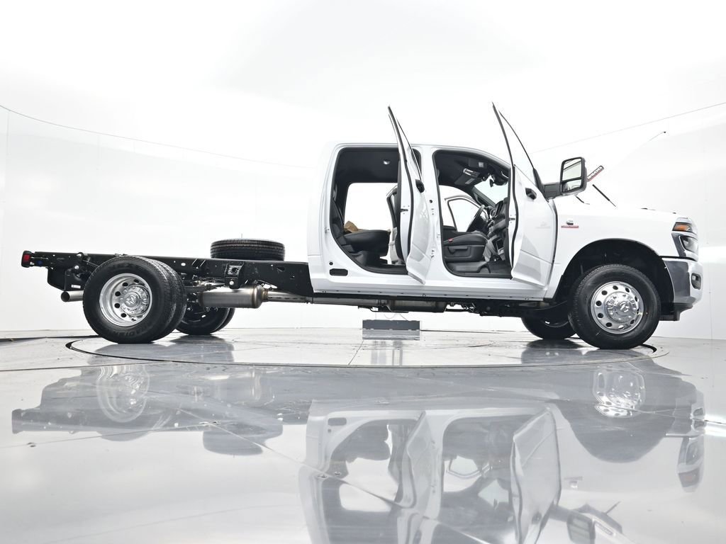 New 2026 RAM 3500 Tradesman w/ Chrome Appearance Group image 38