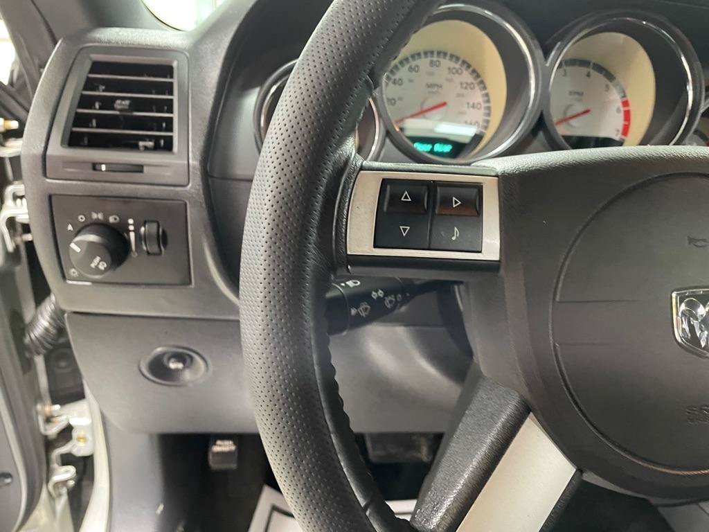 Used 2010 Dodge Challenger R/T RWD image 23