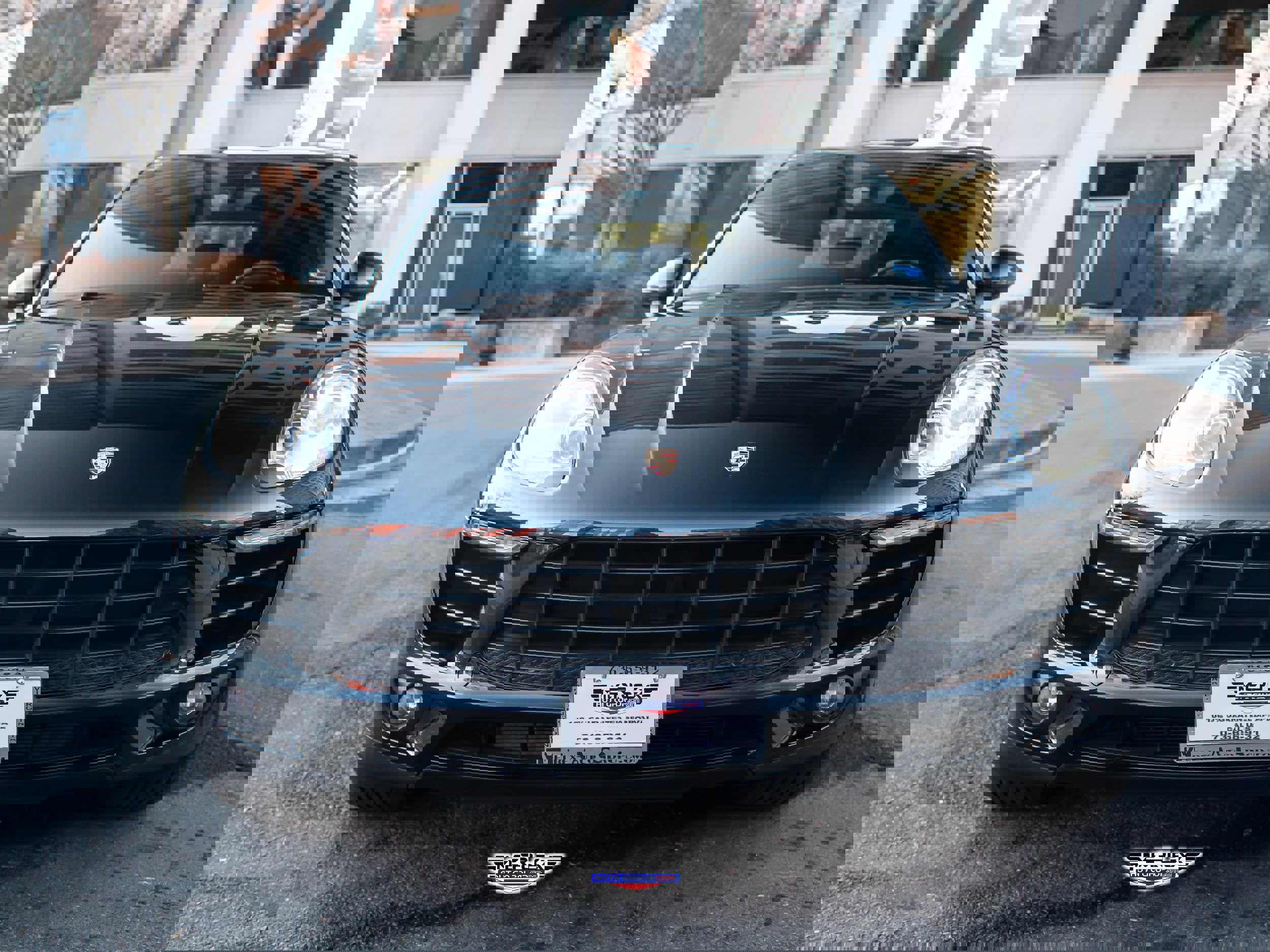 Used 2018 Porsche Macan Sport Edition image 2