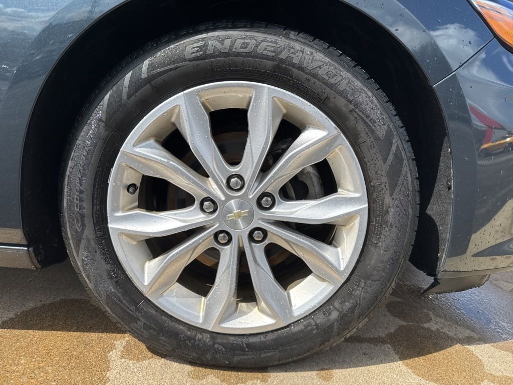 Used 2019 Chevrolet Malibu LT FWD image 24