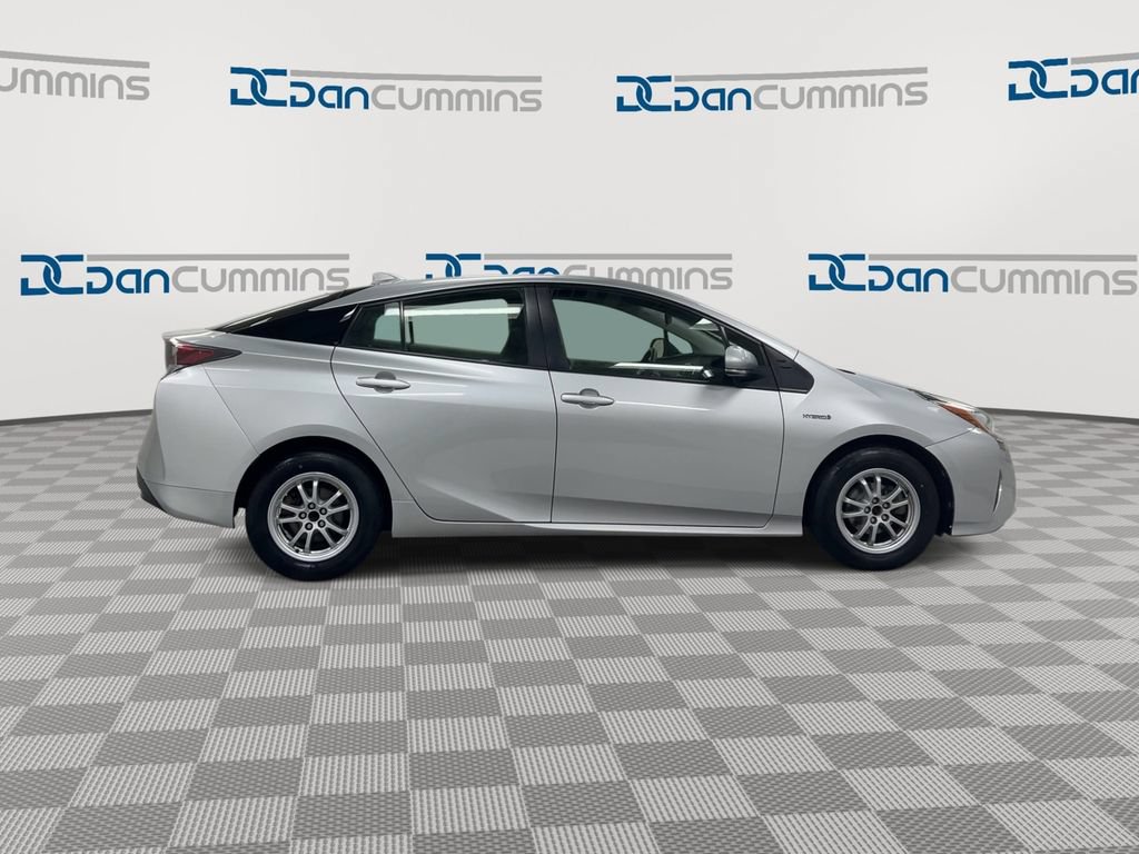 Used 2017 Toyota Prius Two FWD image 9