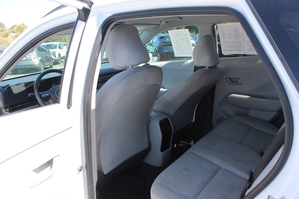 Used 2024 Hyundai Kona SEL FWD image 15