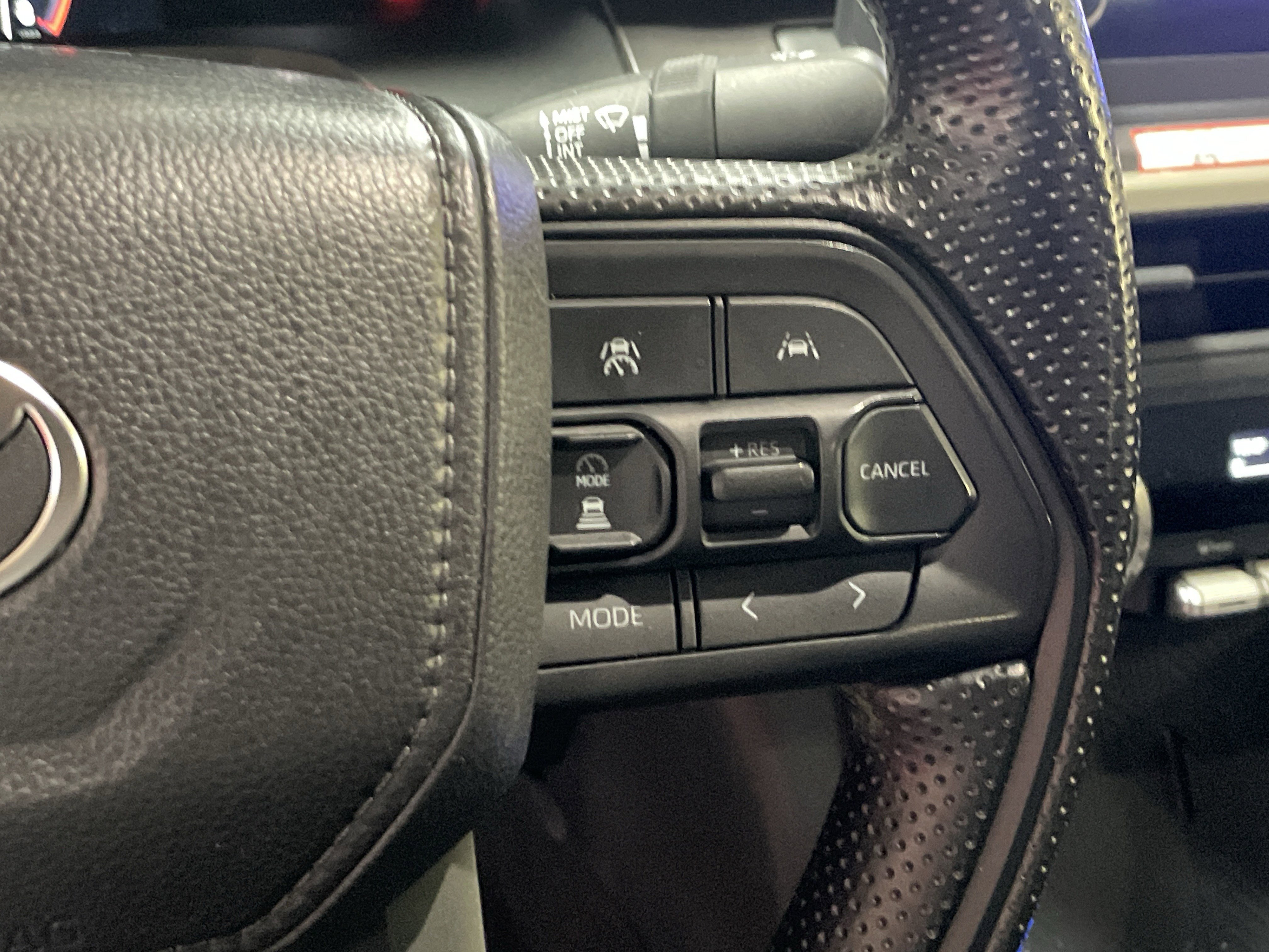 Used 2025 Toyota Tacoma SR5 AWD/4WD image 20