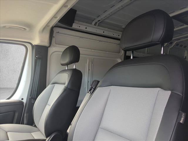 Used 2026 RAM ProMaster 2500 w/ Convenience Group FWD image 16