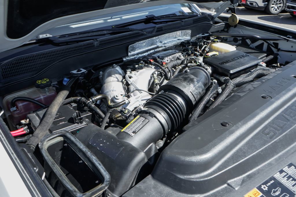 Used 2018 Chevrolet Silverado 2500 LT w/ Custom Sport Edition image 11