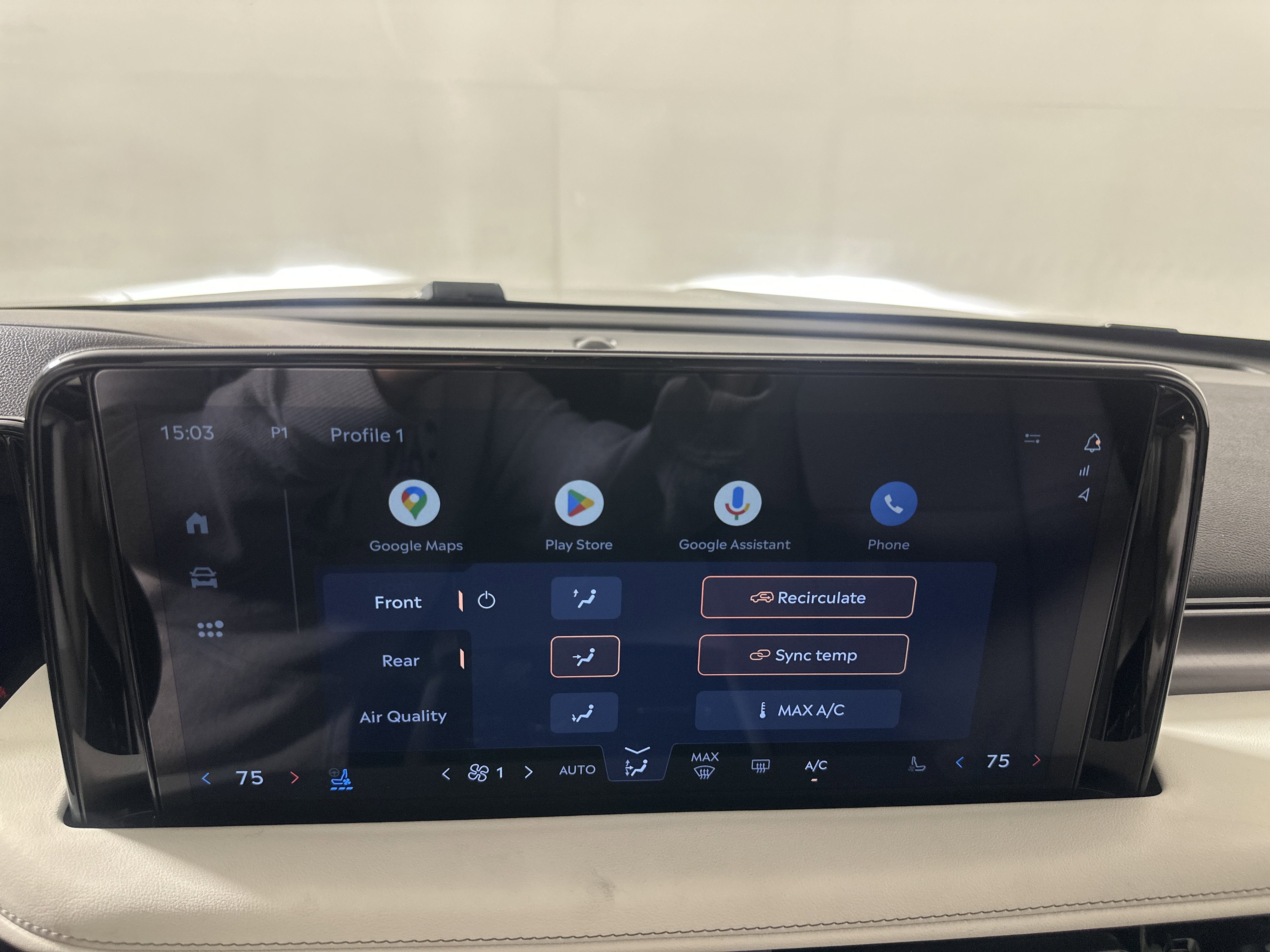 New 2025 Lincoln Aviator AWD image 18