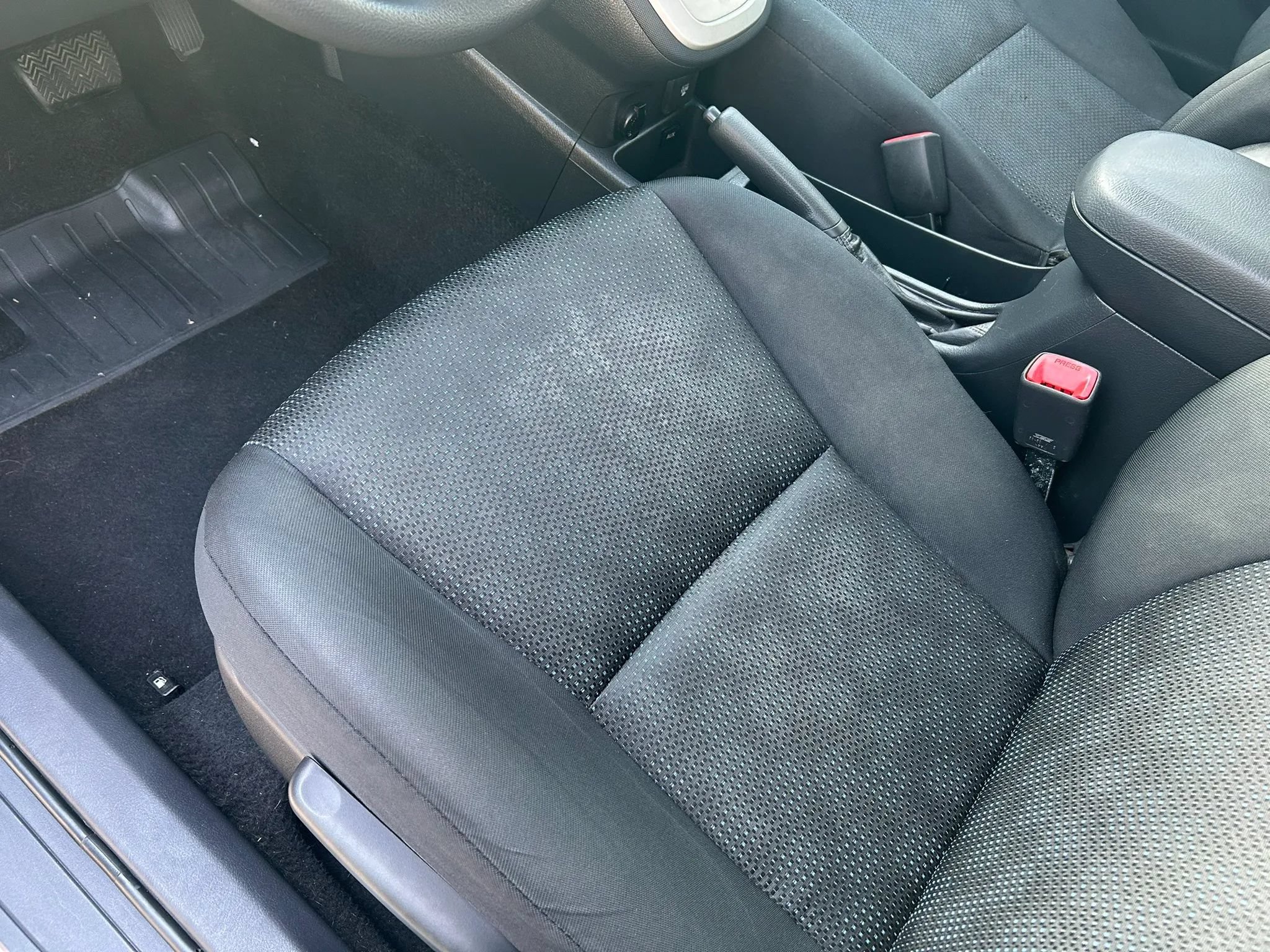 Used 2010 Toyota Matrix S FWD image 10
