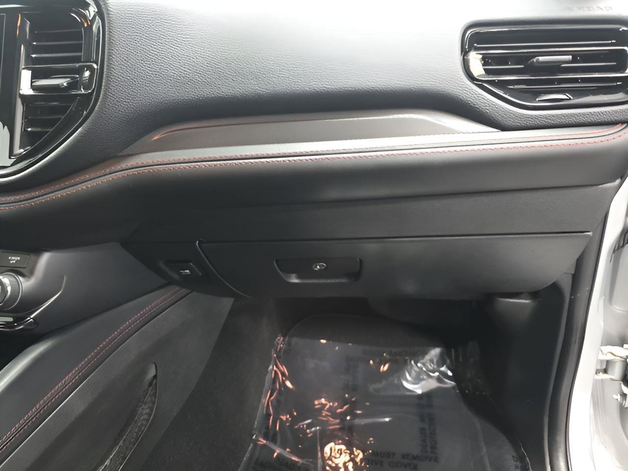 Used 2024 Dodge Durango GT image 22