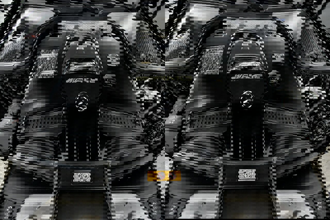 Used 2018 Mercedes-Benz E 63 AMG S image 17