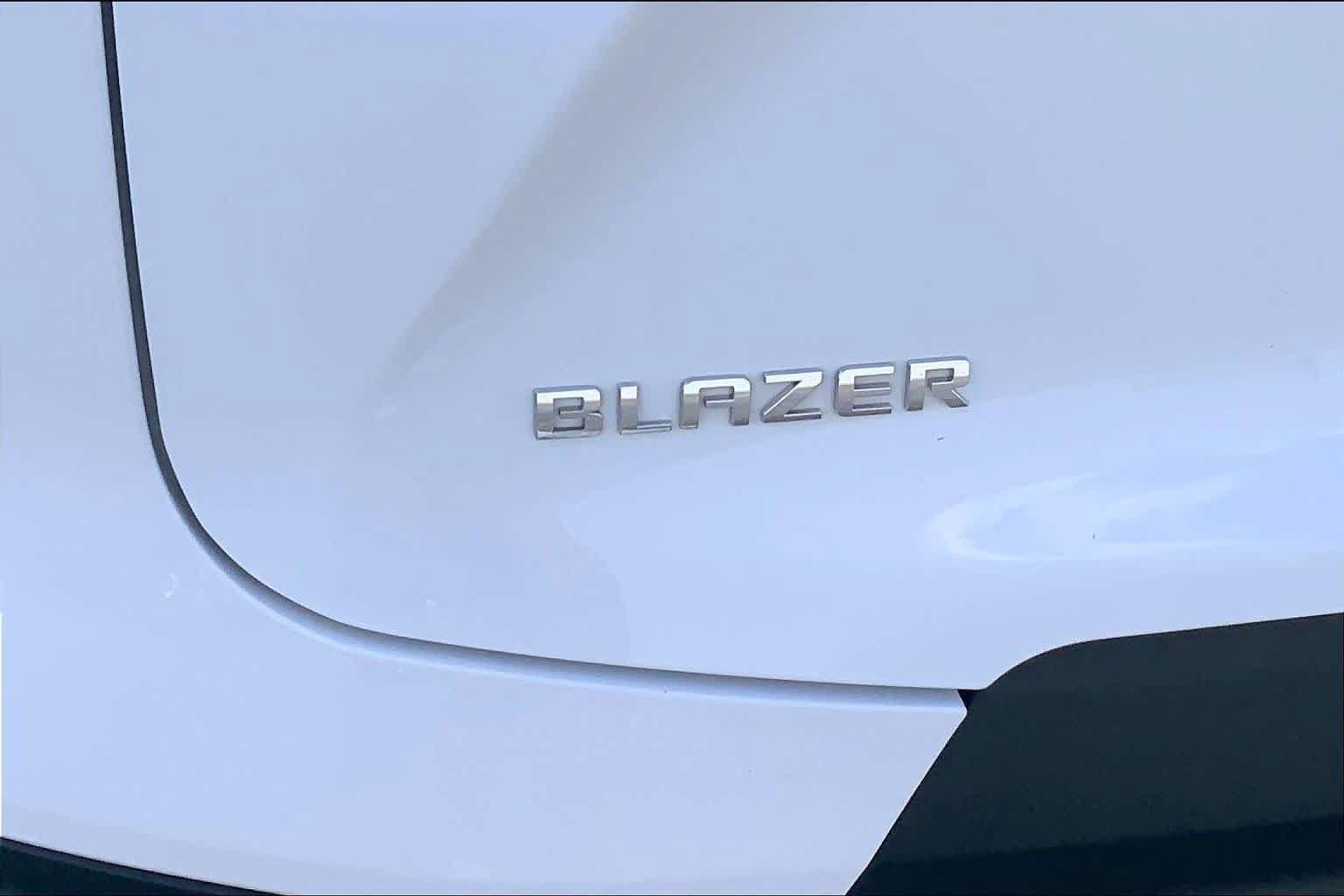 Used 2023 Chevrolet Blazer LT FWD image 30