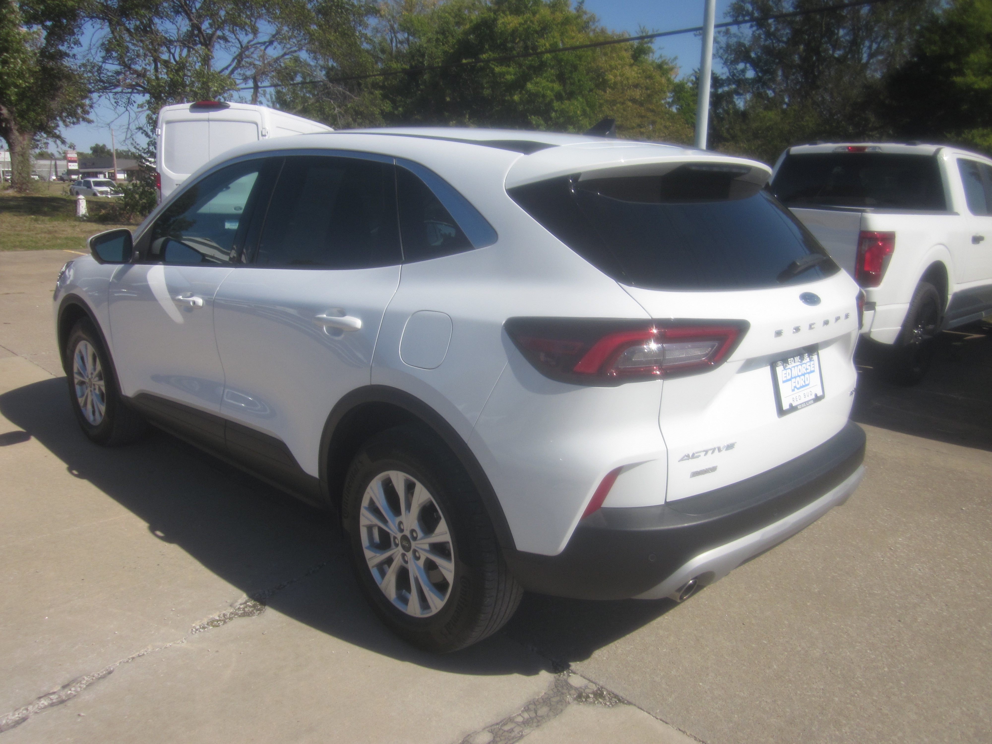 Used 2023 Ford Escape Active w/ Tech Pack #2 AWD/4WD image 4