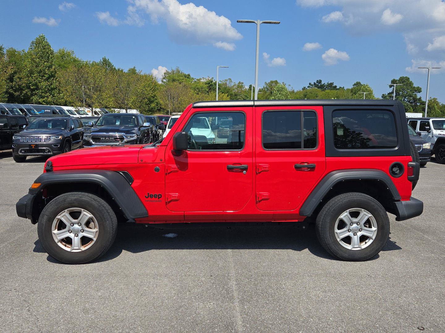 Used 2022 Jeep Wrangler Unlimited Sport AWD/4WD image 4