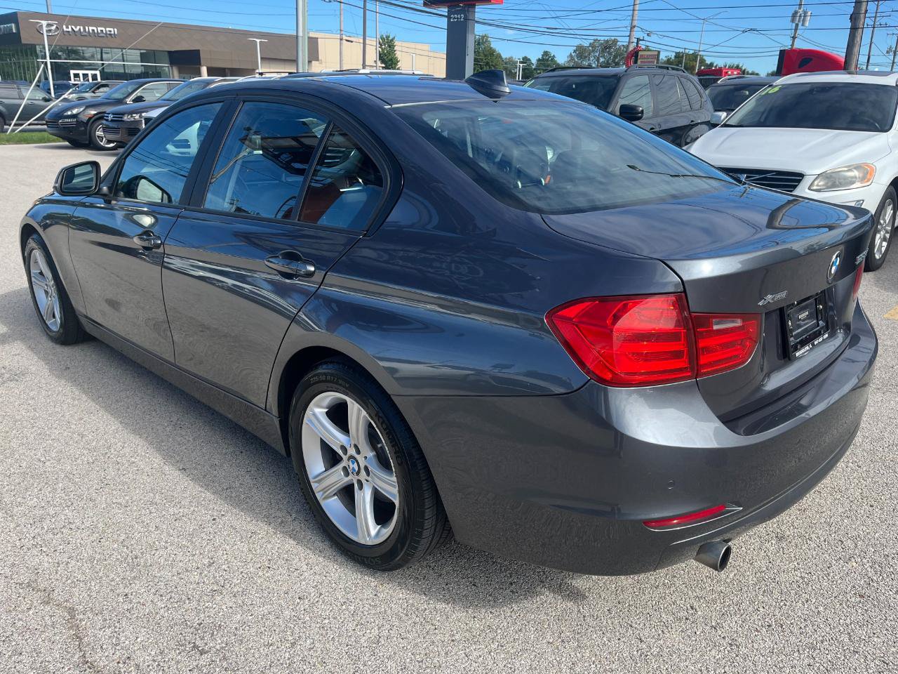 Used 2014 BMW 328d xDrive Sedan AWD/4WD image 3