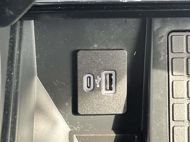 Used 2023 Ford F150 Lariat w/ Equipment Group 502A High image 22