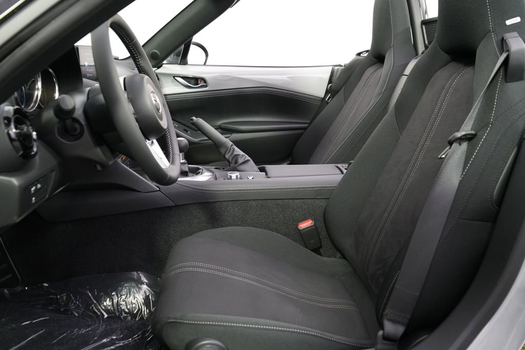 New 2026 MAZDA MX-5 Miata Club w/ Interior Package RWD image 17