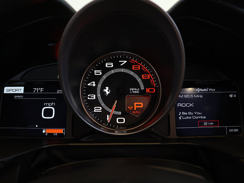 Certified 2019 Ferrari Portofino RWD image 91